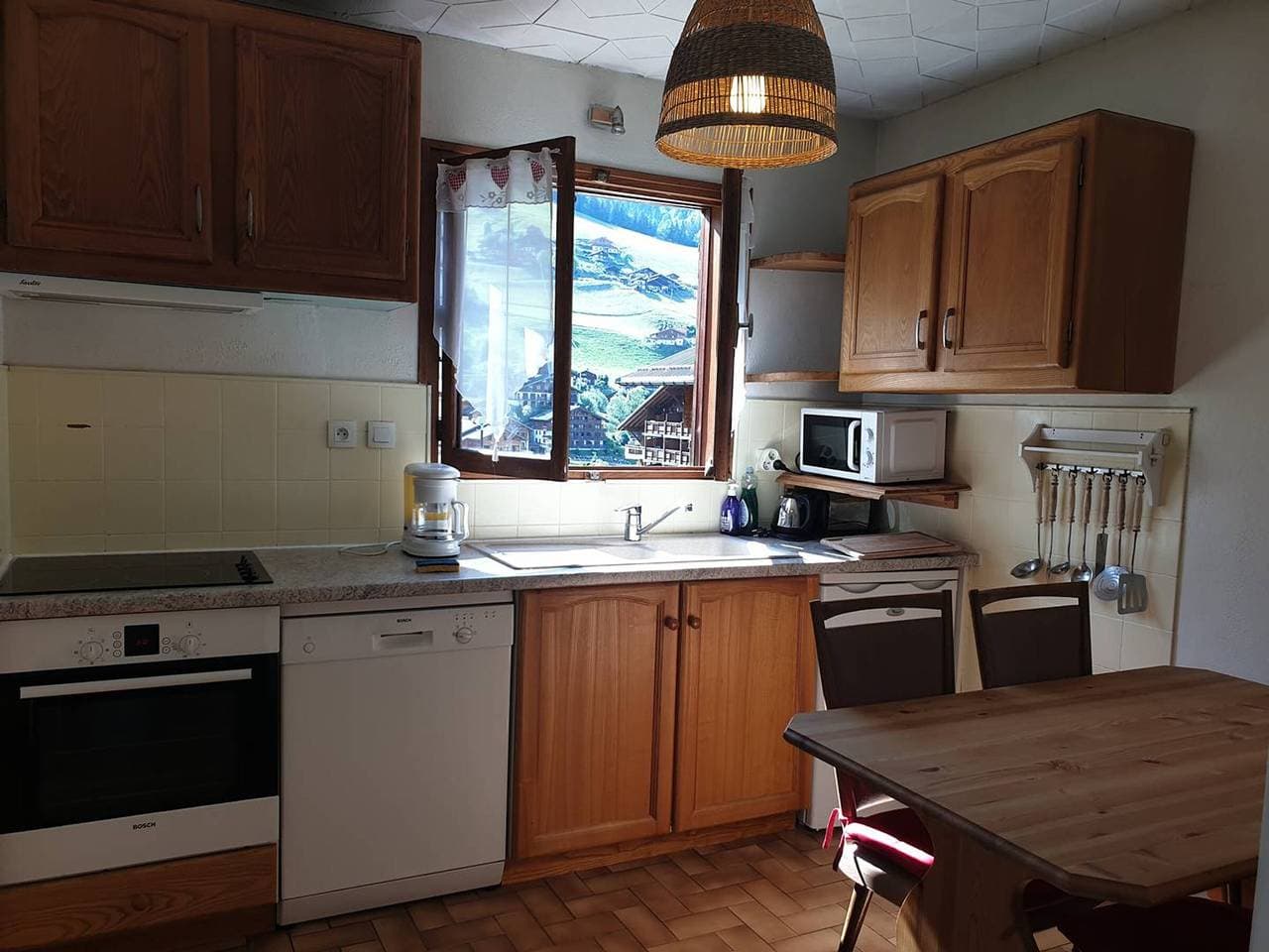 Foto 2 von 15: Gemütliches Chalet im Dorfzentrum mit Garten, Balkon & Parkplatz – Perfekt für 2-3 Personen