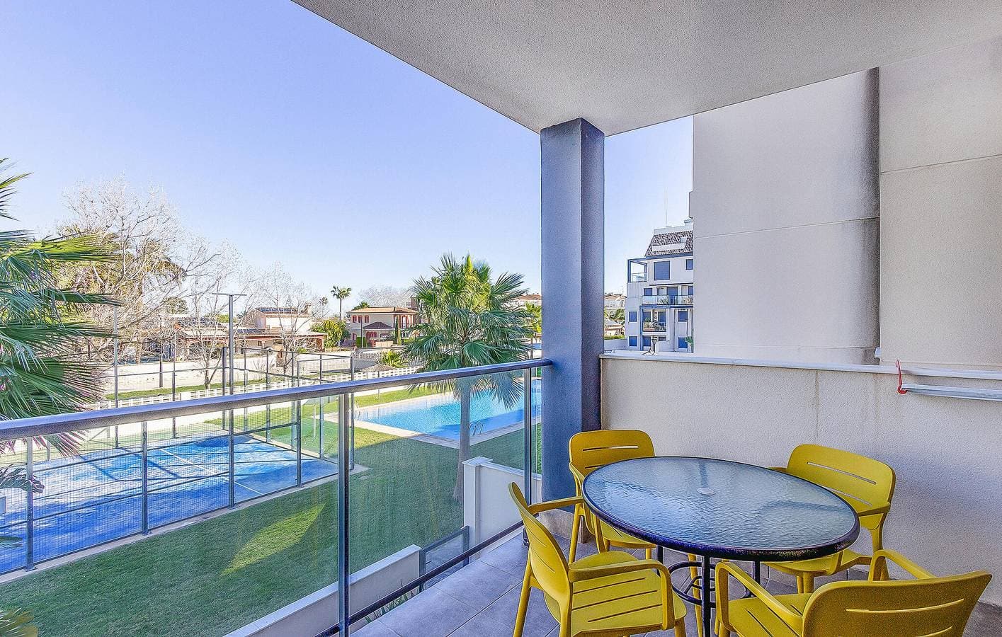 Foto 2 von 21: Luxus-Wohnung mit Pool, Terrasse und Internet, in der Nähe von Les Bovetes Strand
