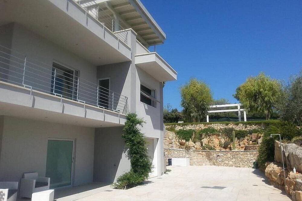 Foto 8 von 30: Villa Eliria B: A graceful apartment situated at a short distance from the beach, with Free Wi-Fi.