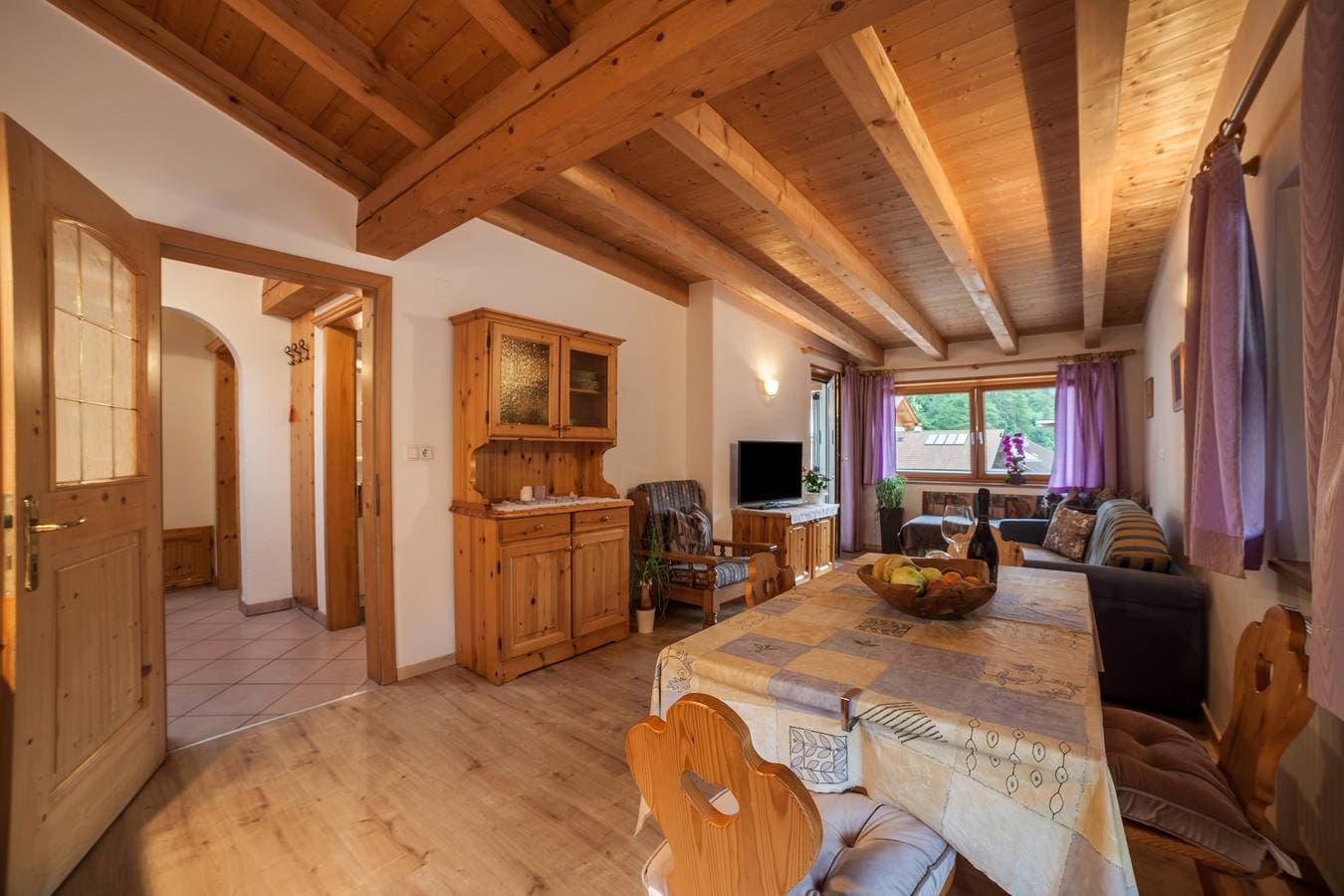 Foto 3 von 21: Ferienwohnung 'Sonnenparadies 4' mit Bergblick, WLAN & Garten