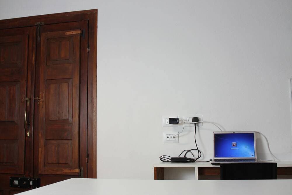 Foto 10 von 19: Cozy studio with a private sky-lit courtyard, near transport and local amenities