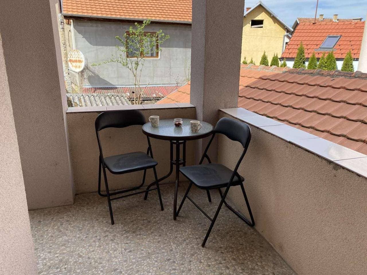 Foto 6 von 10: One-Bedroom Apartment with Balcony