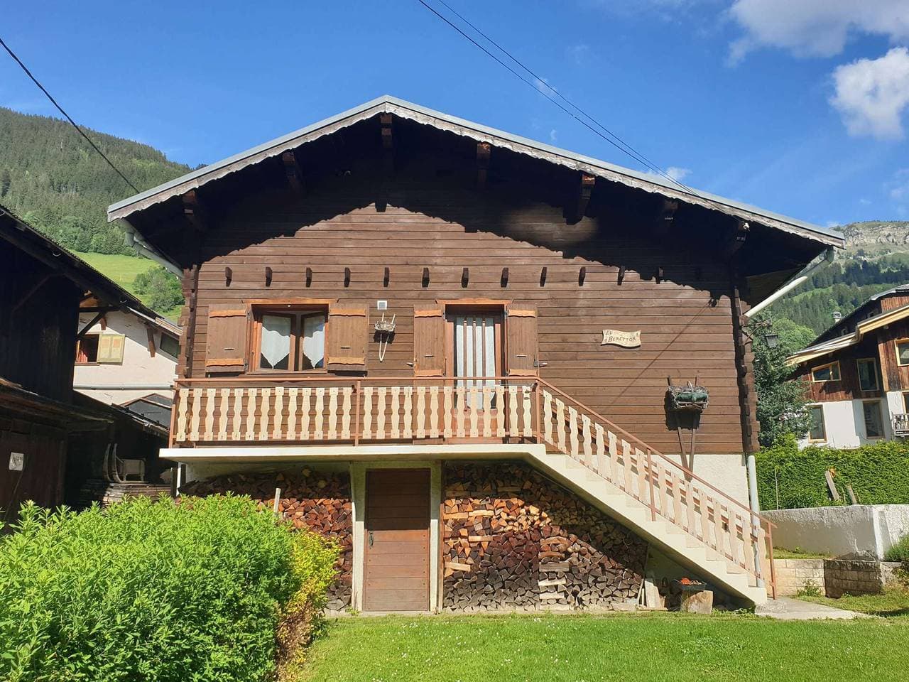 Foto 4 von 15: Gemütliches Chalet im Dorfzentrum mit Garten, Balkon & Parkplatz – Perfekt für 2-3 Personen