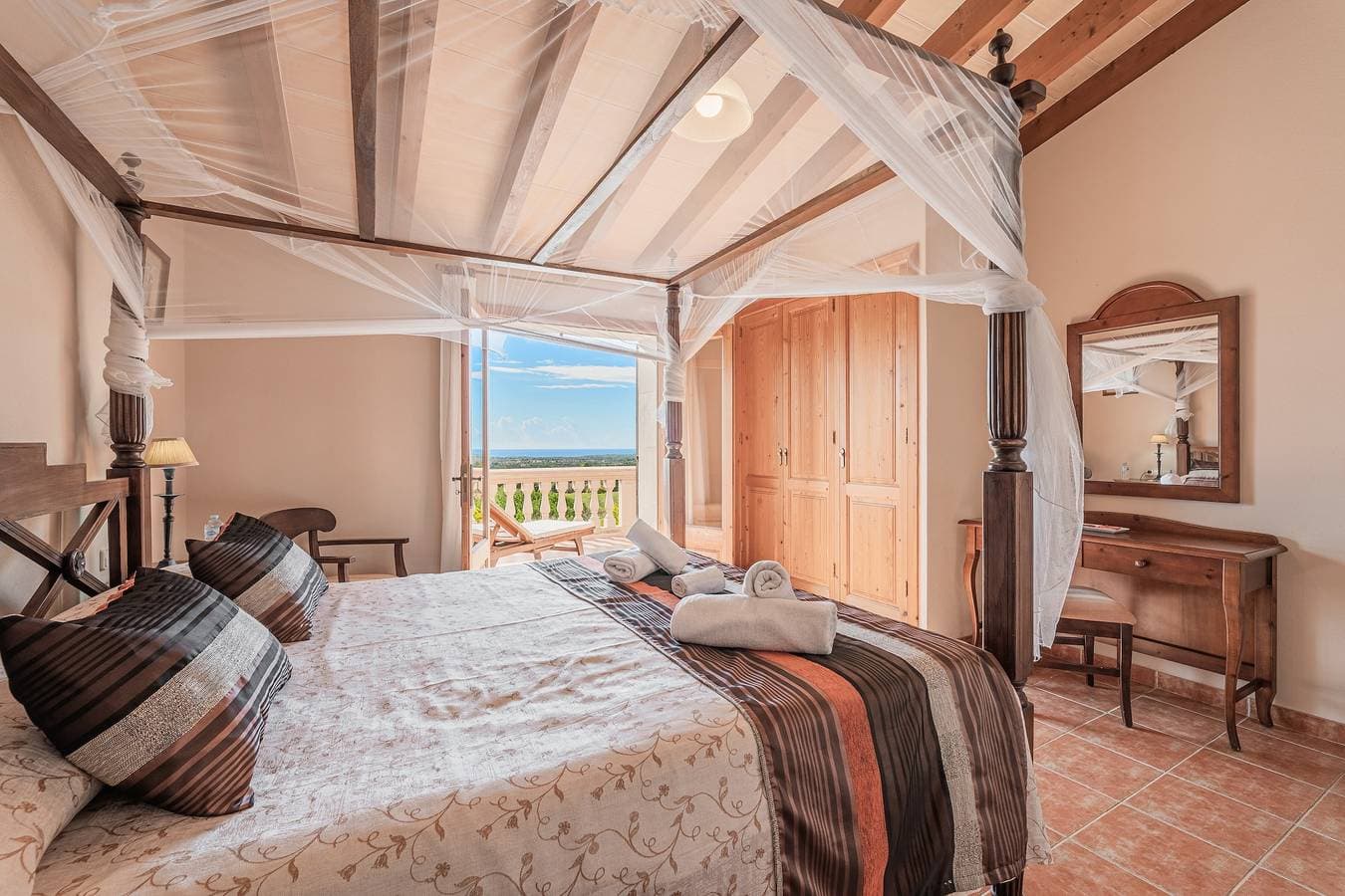 Foto 10 von 30: Ferienhaus Finca Can Roca mit Meerblick, Pool und WLAN