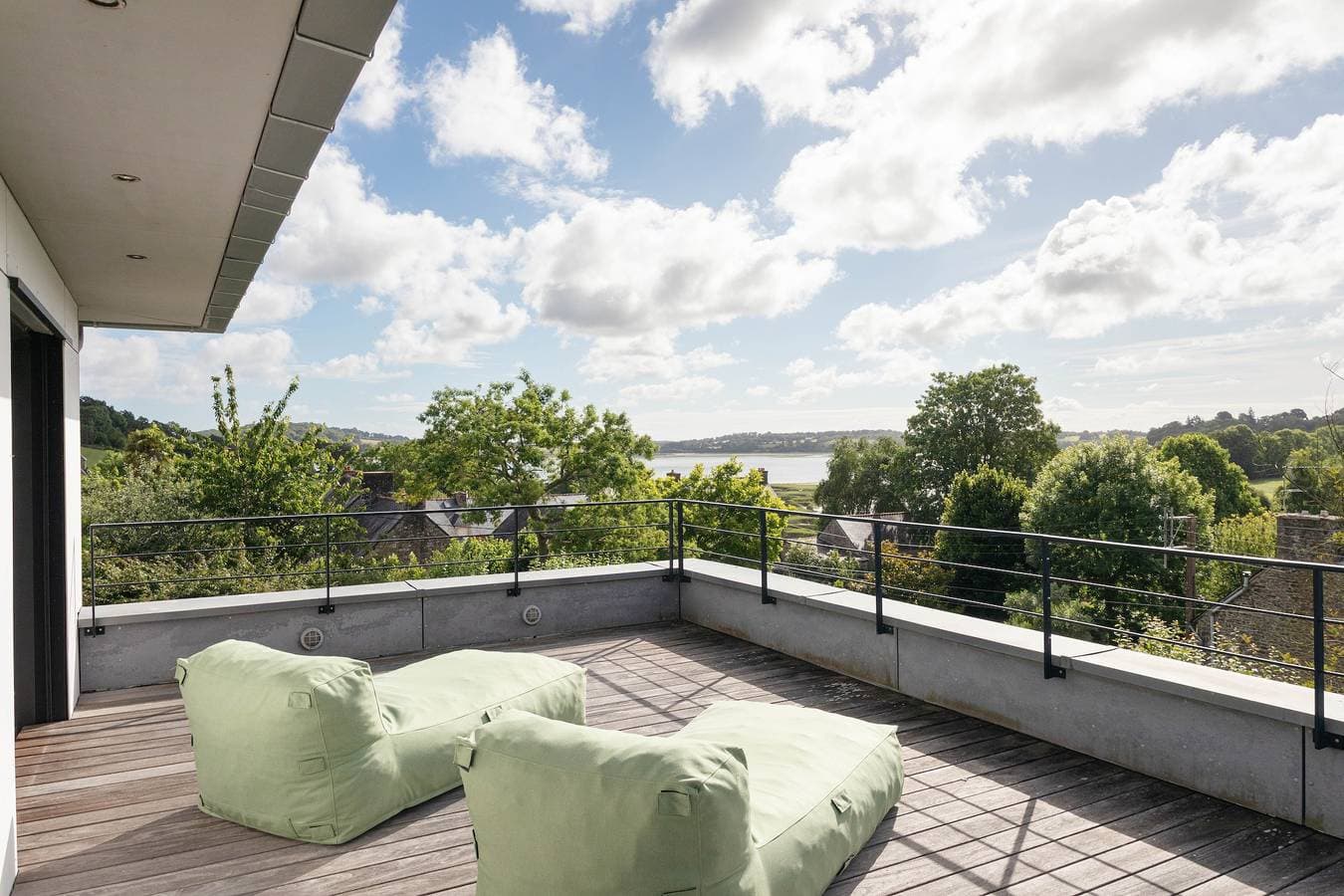 Foto 4 von 33: Villa für 8 Personen mit Terrasse