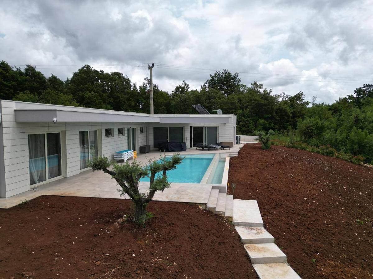 Foto 2 von 51: Three-Bedroom Villa