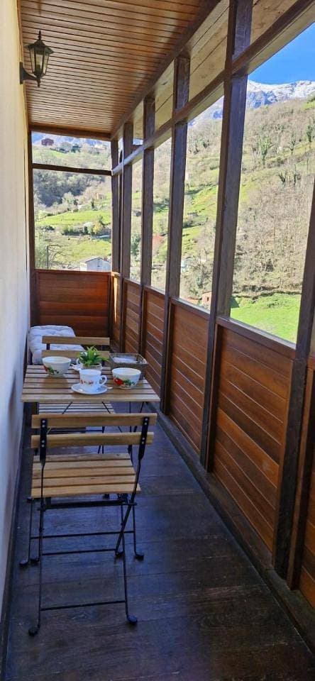 Foto 10 von 31: Two-Bedroom Apartment with Mountain View