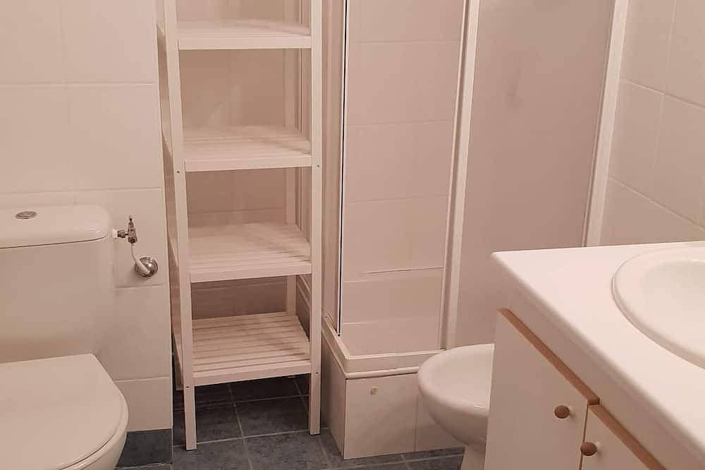 Foto 3 von 22: Elegantes, 30 m² großes Studio mit Aufzug und Terrasse, 30 m vom Meer entfernt, 7p AC / WLAN
