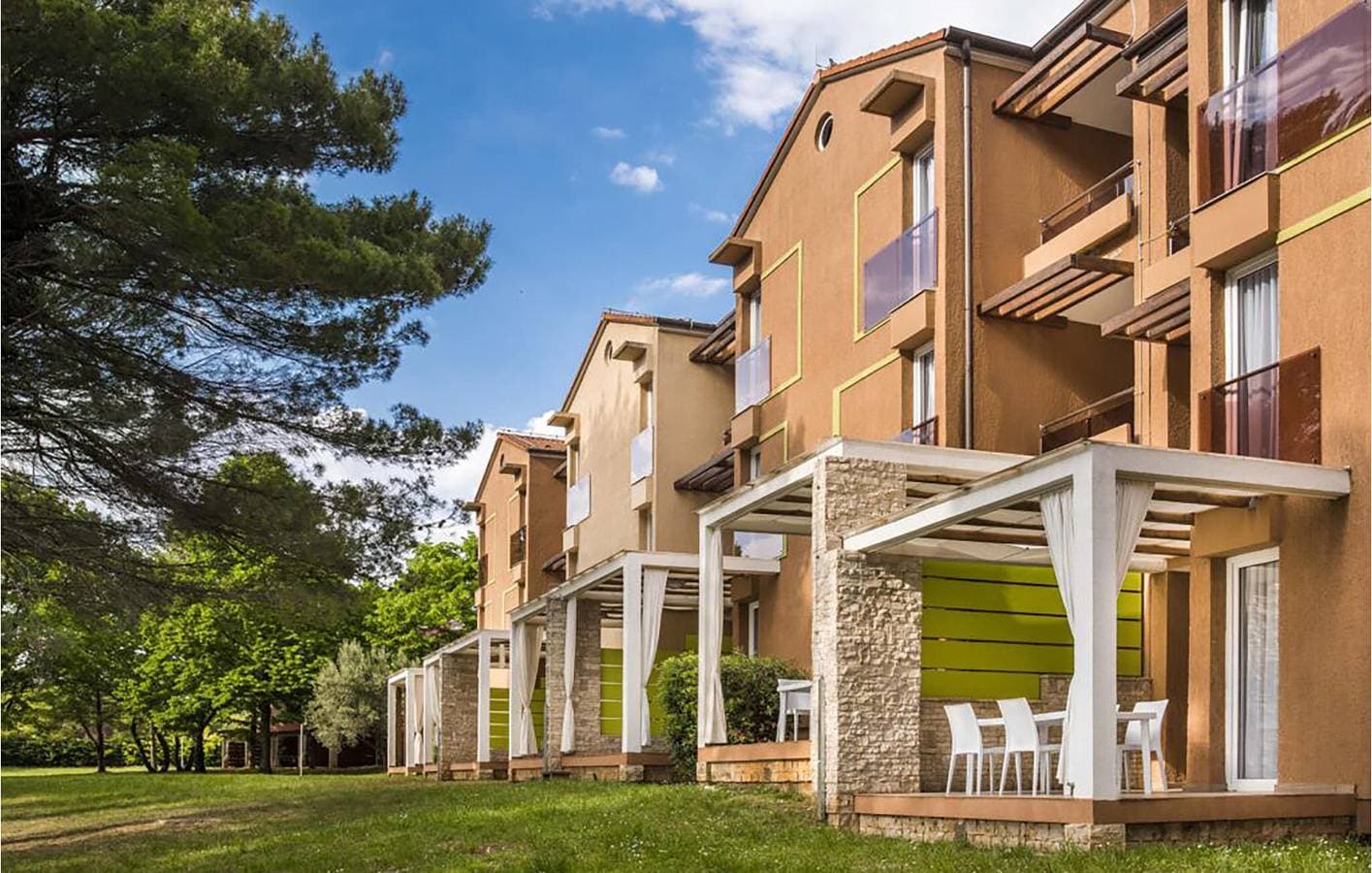 Modernes Apartment mit Pool und Terrasse in Strandnähe in Vela Draga 1