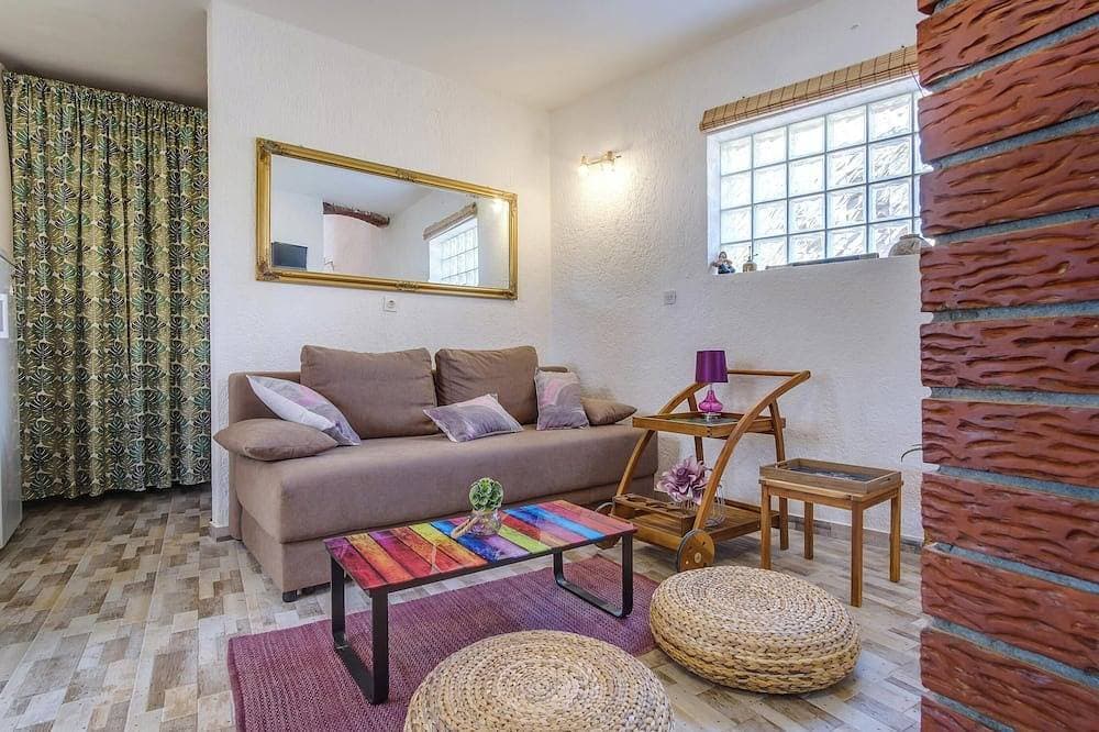 Homerez - Charmantes Haus in Martinšćica + Garten 1