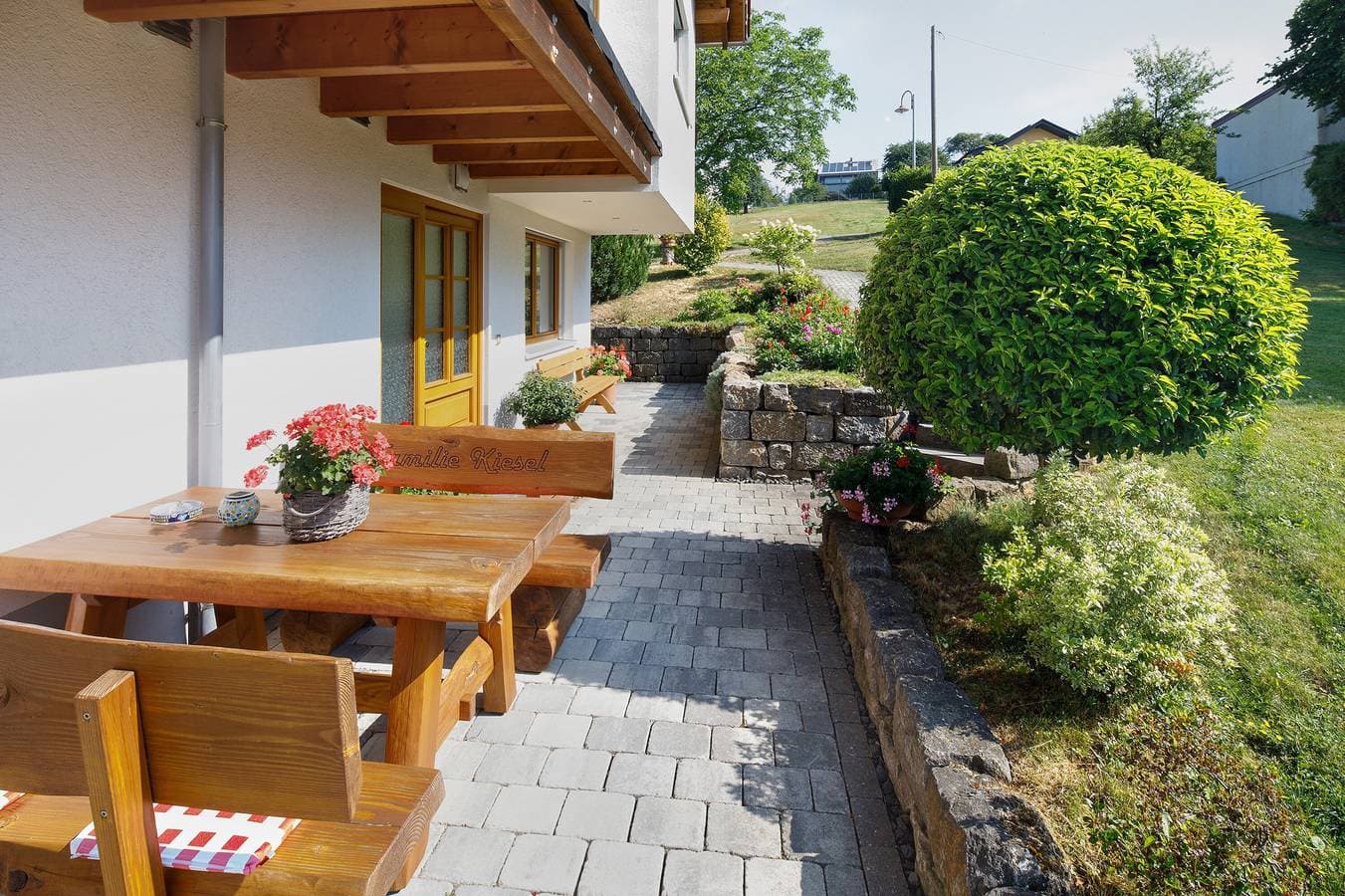 Foto 3 von 44: Ferienwohnung 'Kiesel' mit Privatterrasse und Wi-Fi