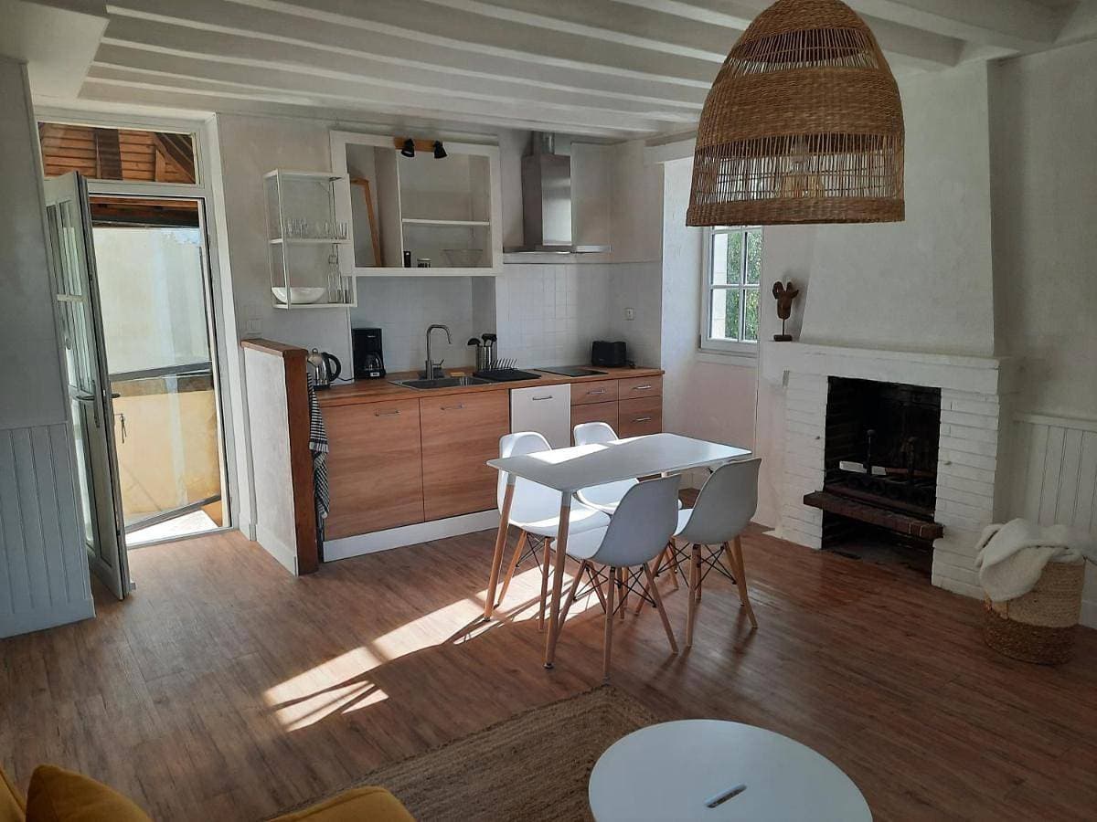 Maison avec jardin dans petit bourg typiquement Percheron - Le Colombier 1