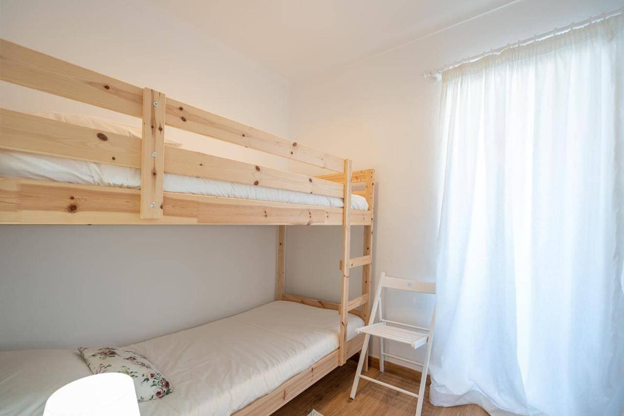 Foto 9 von 43: Two-Bedroom Apartment