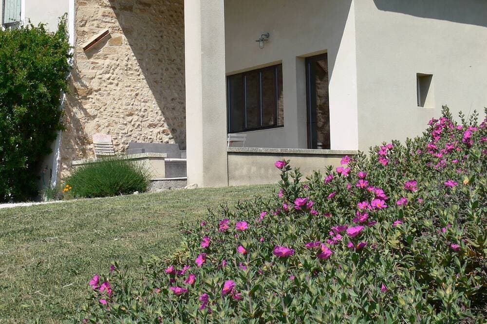 Foto 6 von 18: Les Pré-Alpes, Wohnung mit Pool auf Weinberg in Drome Provençale