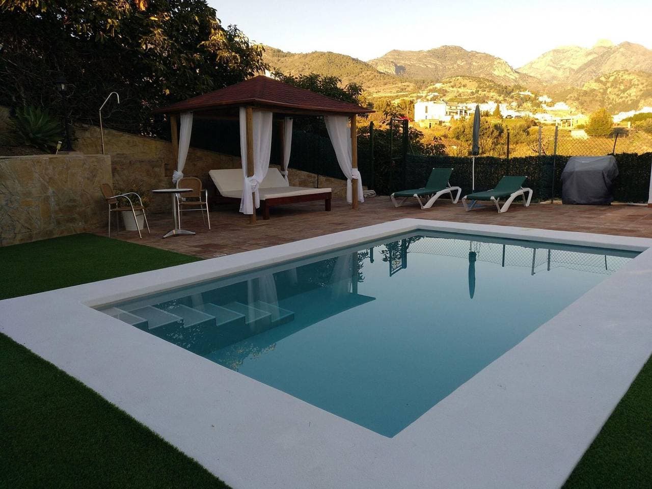 Foto 9 von 32: Villa für 4 Personen mit Garten
