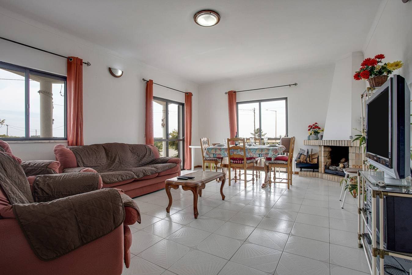 Foto 3 von 23: Gemütliches Ferienhaus "Villa Bartoni" nahe Strand, Meerblick, 3 renovierte Schlafzimmer