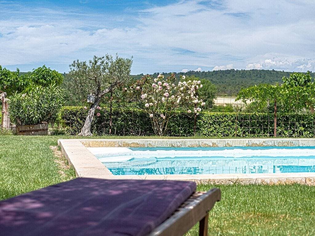 Foto 6 von 24: Mit Pool in der Natur – 833 Fox