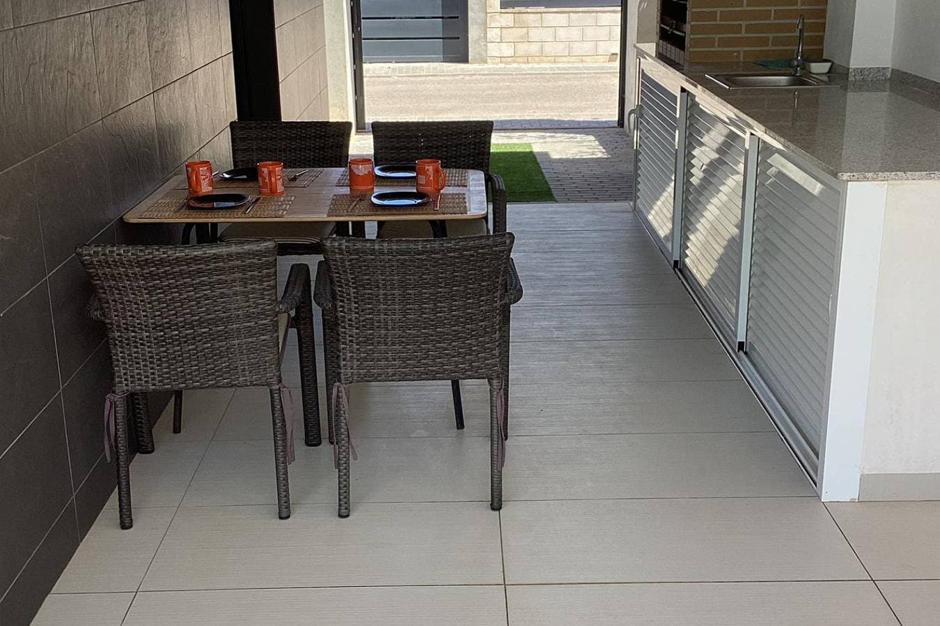 Foto 12 von 24: Chalet für 6 Personen mit Terrasse