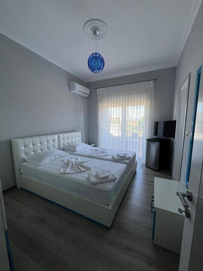 Foto 4 von 14: Double Room with Balcony