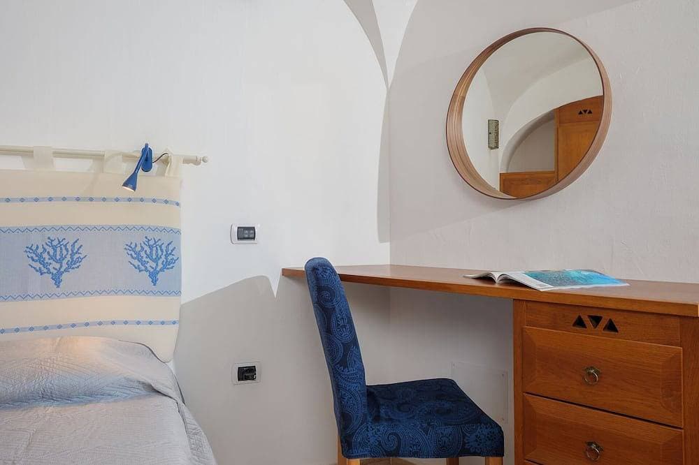 Foto 5 von 30: Azzurra apartment with pool access - Villaggio Sherden Golfo Aranci