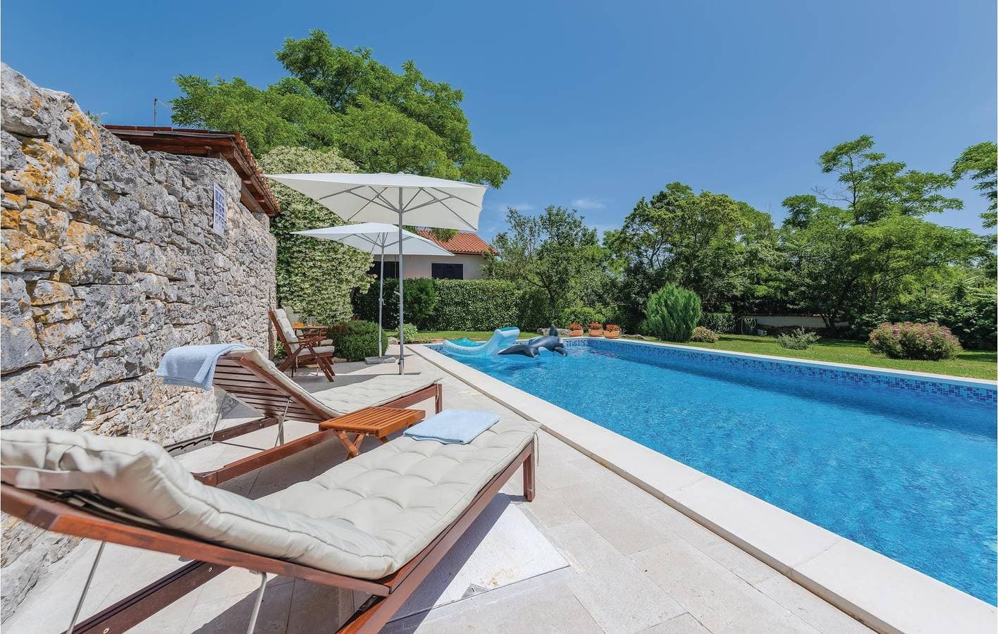 Foto 10 von 36: Gemütliche 2-Zimmer-Wohnung mit Pool und WLAN, nur wenige Schritte vom Zentrum von Butkovići entfernt