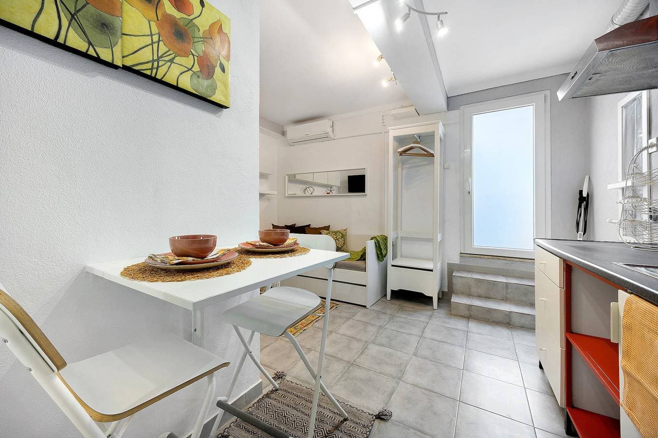 Foto 3 von 16: Studio-Apartment 'Economy für Zwei in Lagos' mit Gemeinschaftspool, WLAN und Klimaanlage