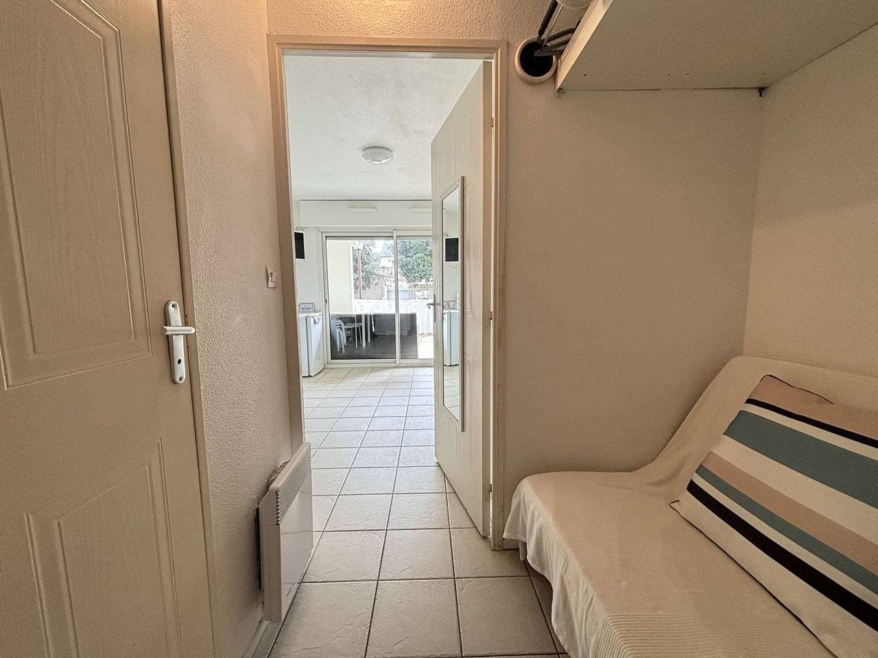 Foto 7 von 12: Charmante Wohnung am Meer mit Terrasse, Parkplatz und Pool, 4 Schlafplätze