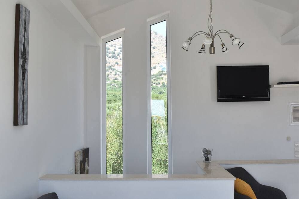 Foto 10 von 30: Abgeschiedene Villa für 6 Personen, privater Pool und Garten, vollklimatisiert, in der Nähe des Dorfes