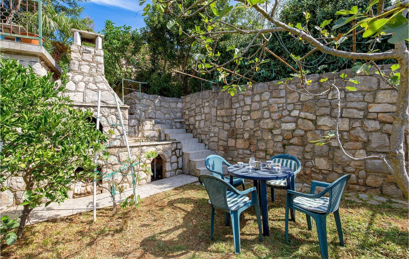 Foto 8 von 21: Gemütliche Ferienwohnung mit Terrasse, 2 km vom Strand von Valdarke entfernt