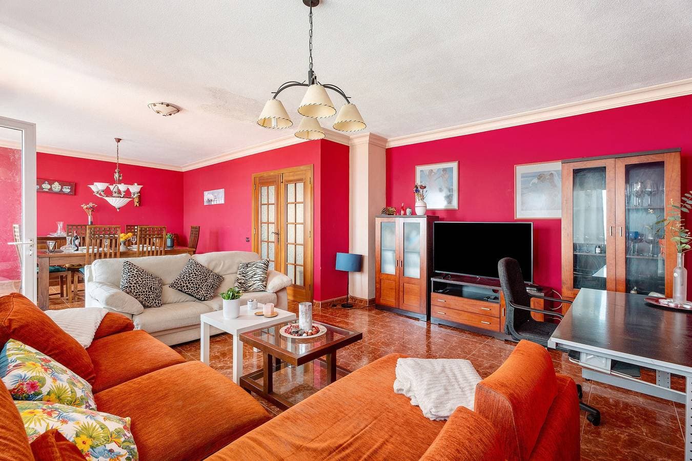Foto 12 von 44: Ferienwohnung 'Schöne 3 Schlafzimmer Wifi Meerblick' mit Meerblick, WLAN und Klimaanlage