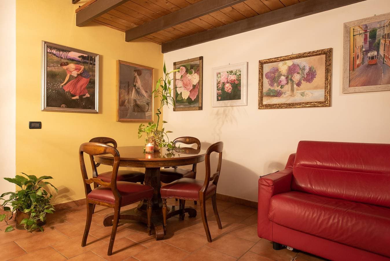 Foto 2 von 24: Apartment 'Romantica Corte Degli Estensi' mit privater Terrasse, WLAN und Klimaanlage