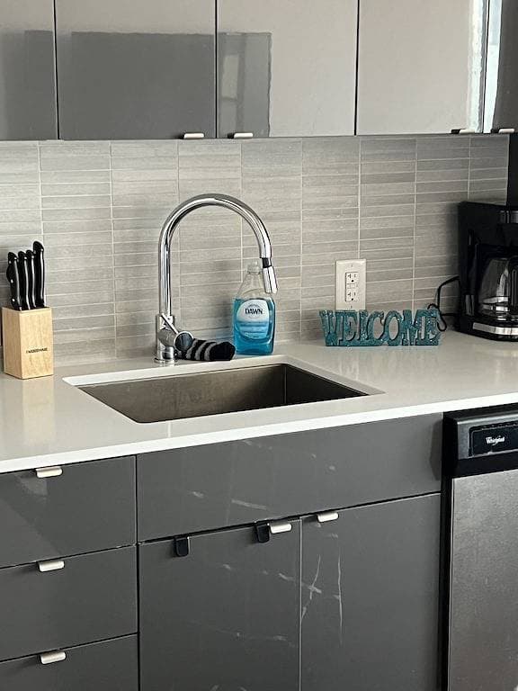 Foto 9 von 30: Executive 2 bed Condo King bed great Location downtown with laundry