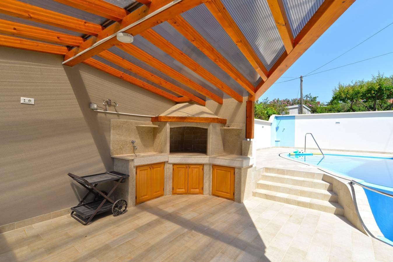 Foto 10 von 25: Ferienwohnung für 3 Personen mit Pool