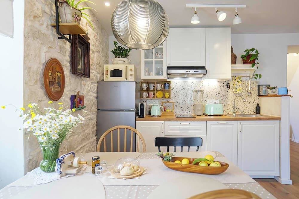 Cozy 1-bedroom apartment in quaint Korčula with AC 1
