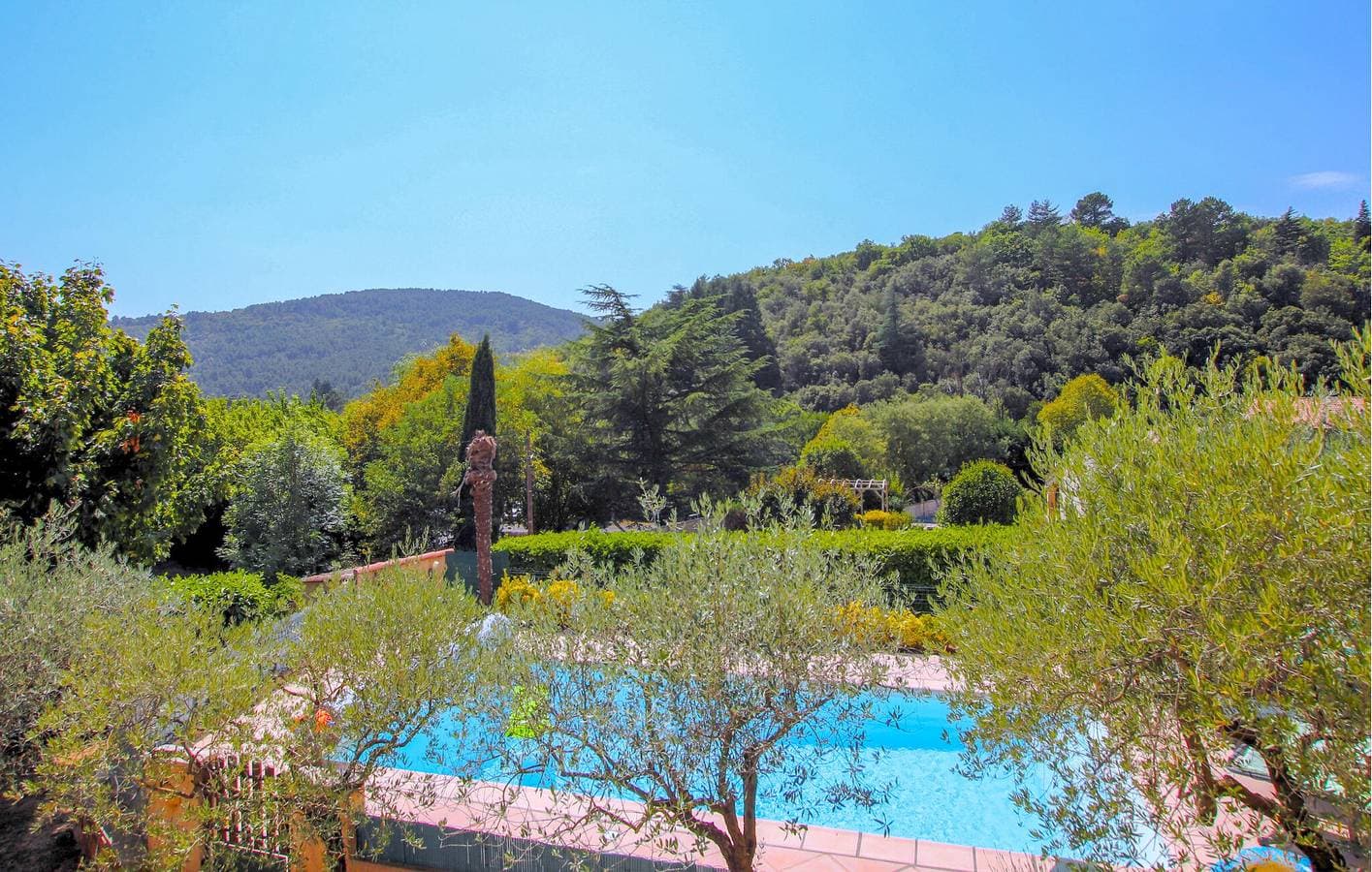Foto 4 von 21: Gemütliche Wohnung mit Pool und Garten, nahe dem Stadtzentrum