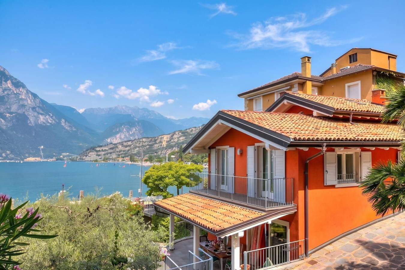 Foto 6 von 36: Villa für 5 Personen mit Seeblick