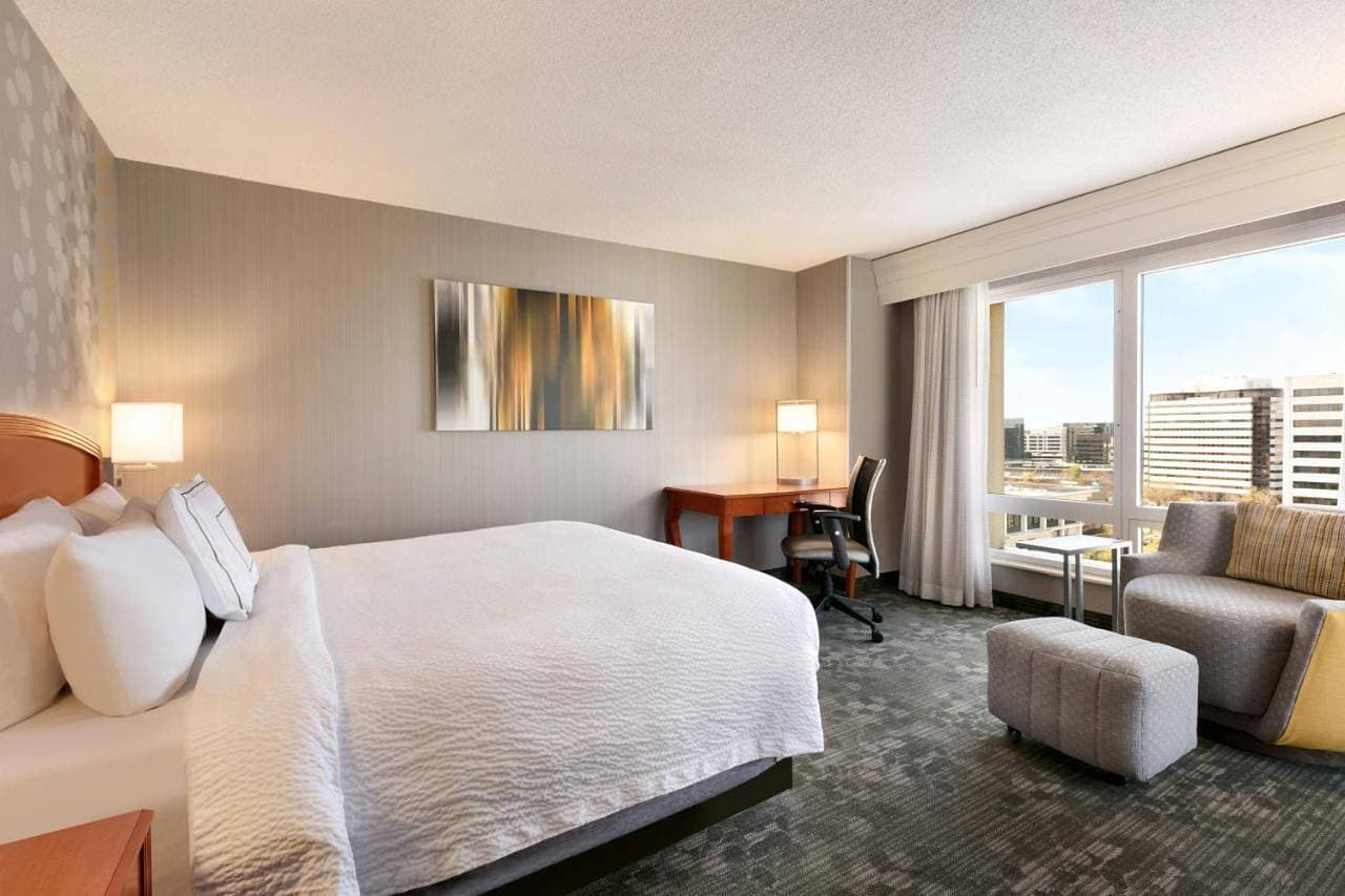 Courtyard by Marriott Tysons McLean 1