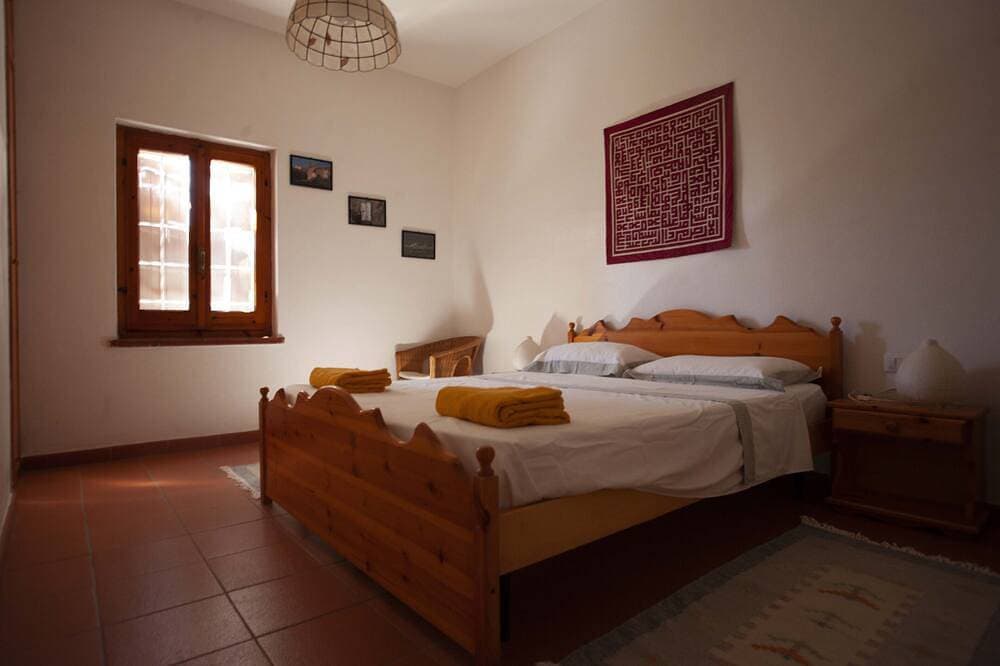 Foto 7 von 30: Villa Paolina: private pool, large shady patio, front garden.