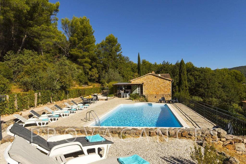 Charmantes Ferienhaus mit Pool und herrlichem Blick bei Draguignan 1