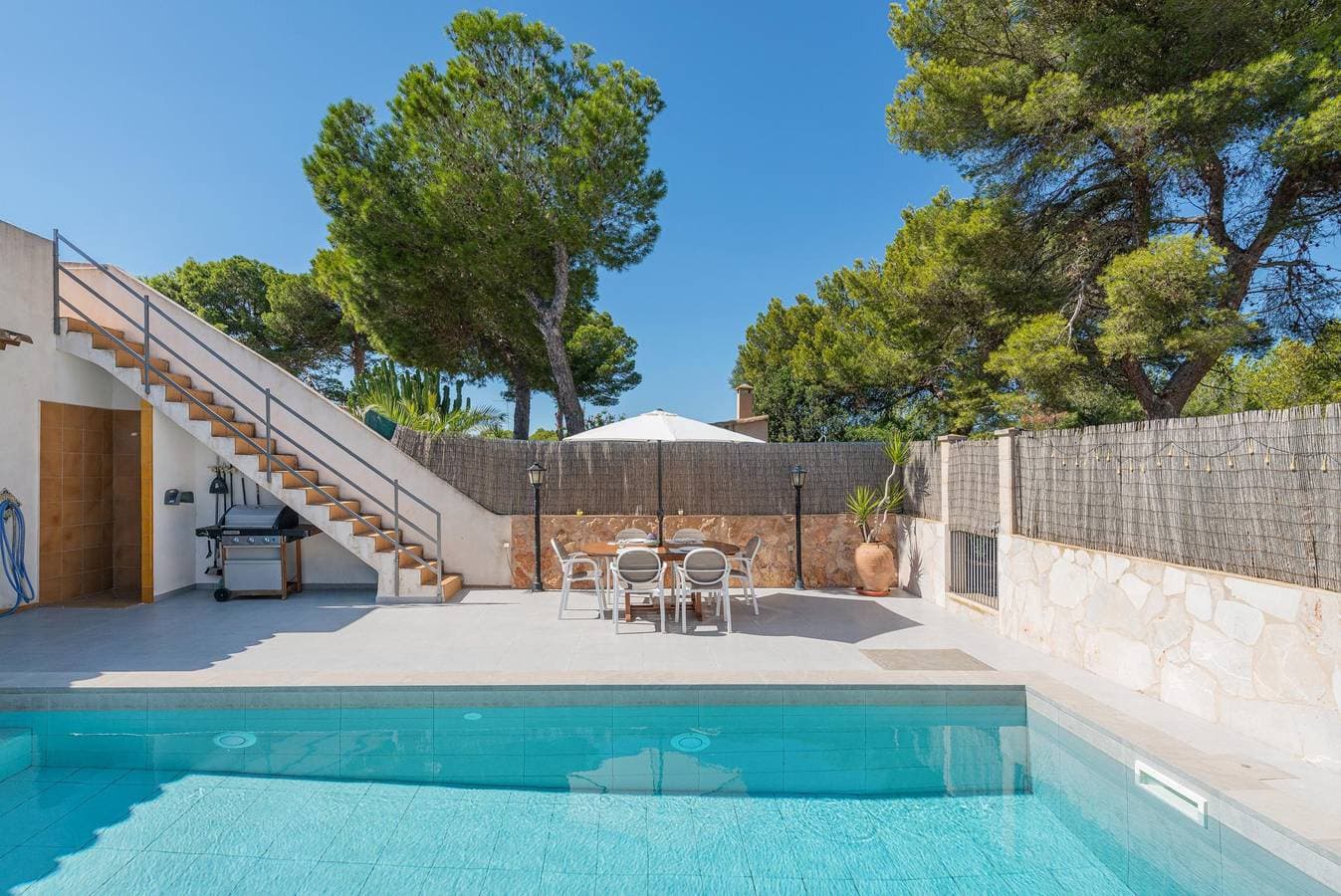 Foto 3 von 40: Garonda Villa - Ferienhaus mit privaten Pool und Kostenloses WLAN  in Cala Pi.