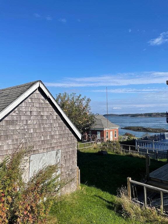 Coastal Gem historic Eastport Water Street walk to shops, restaurants, galleries 1
