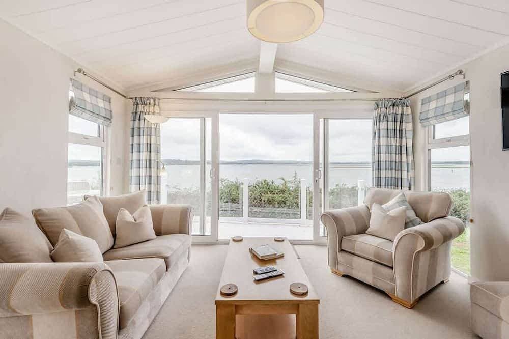 Foto 10 von 30: Bay View Lodge Poole Harbour Vista on Water's Edge