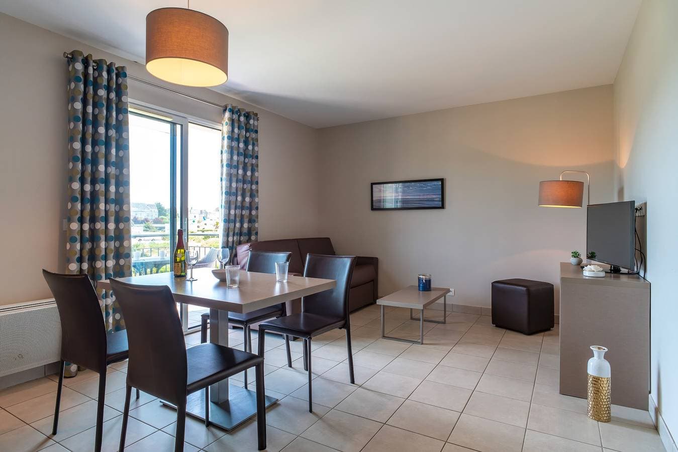 Foto 2 von 15: Ferienwohnung für 4 Personen mit Balkon