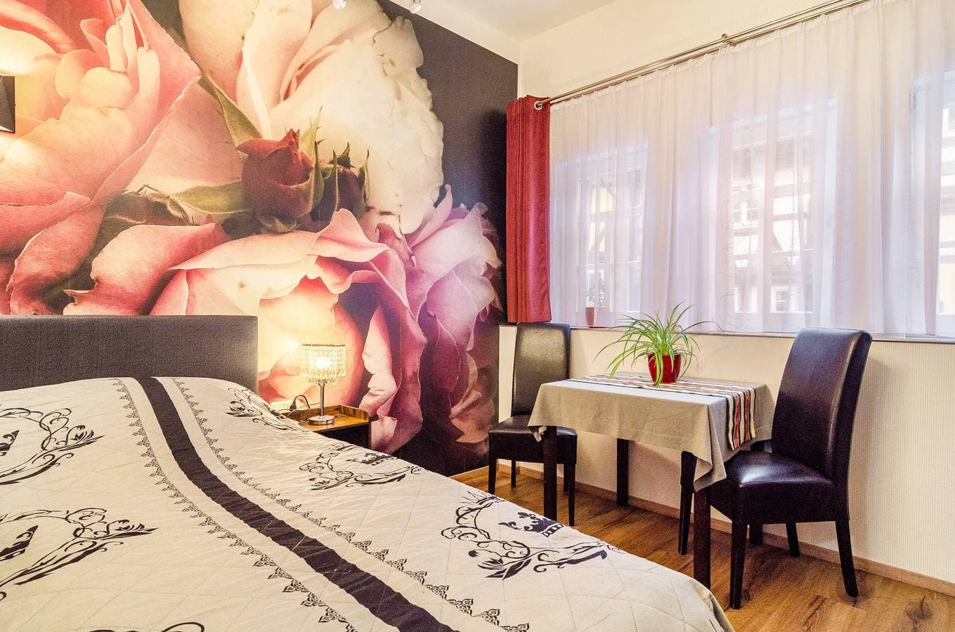 Foto 10 von 32: Apartment „Doppelzimmer mit eigenem Bad"