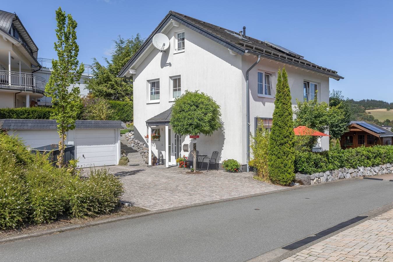 Foto 9 von 23: Ferienwohnung 'Sommerwind Am Finkenbusch' mit Bergblick, privater Terrasse und Wi-Fi