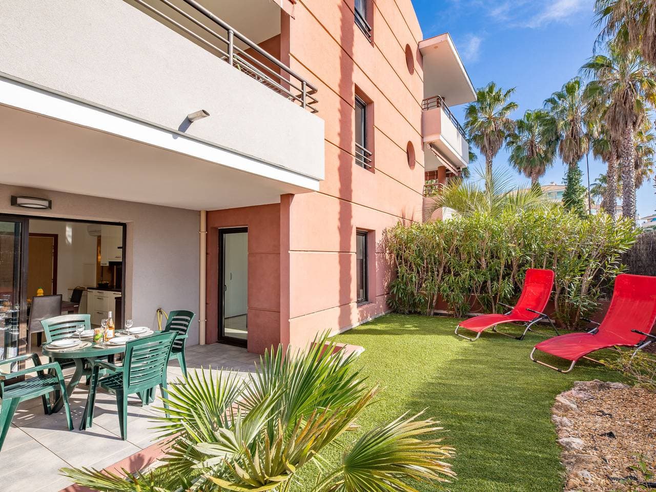 Port Fréjus: Modernes Appartementhaus Santa Monica 1