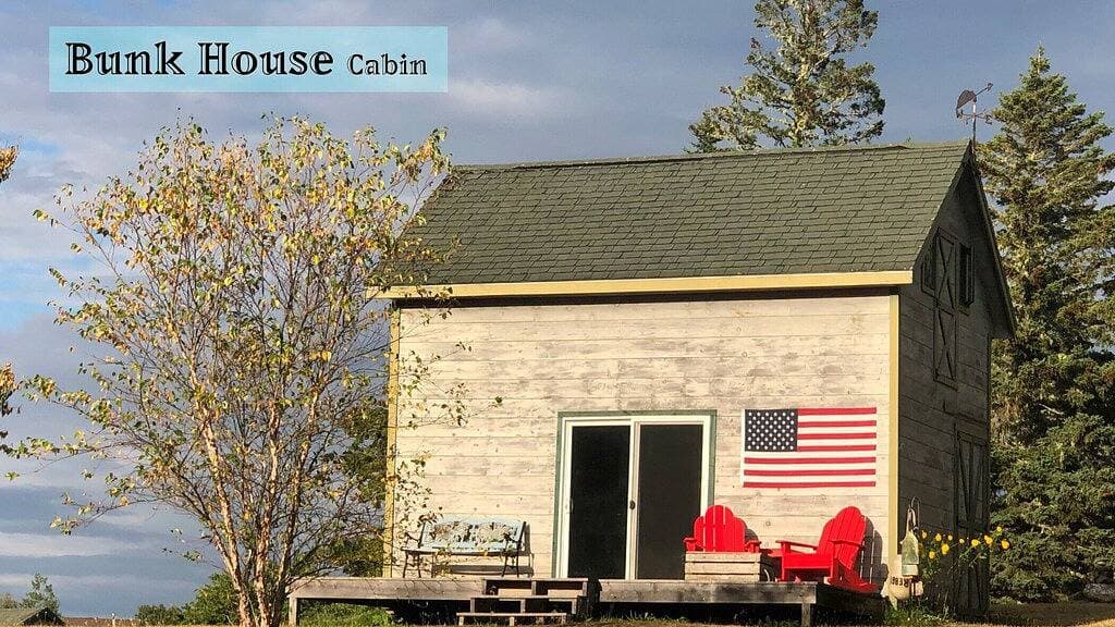 Foto 13 von 21: Charmante Etagenbetten-Hütte in Rossport am Meer