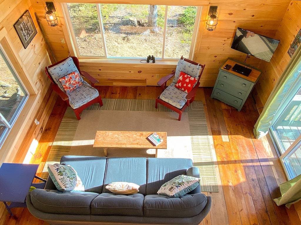 Cove Cottage: In ruhiger Lage zwischen den Kiefern des ruhigen Seavey Cove Eingebettet 1