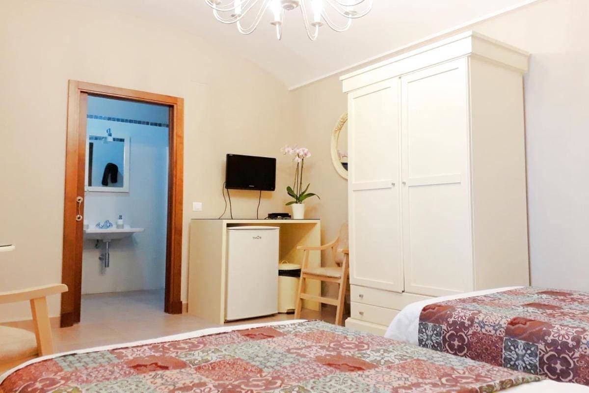 Foto 6 von 10: Standard Double or Twin Room