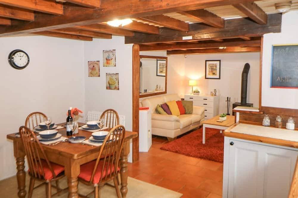 Foto 13 von 30: Courtyard Cottage, Peak Forest